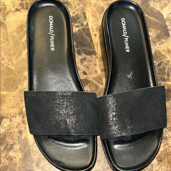 Donald J. Pliner Black Slide Sandals - Picture 7 of 8